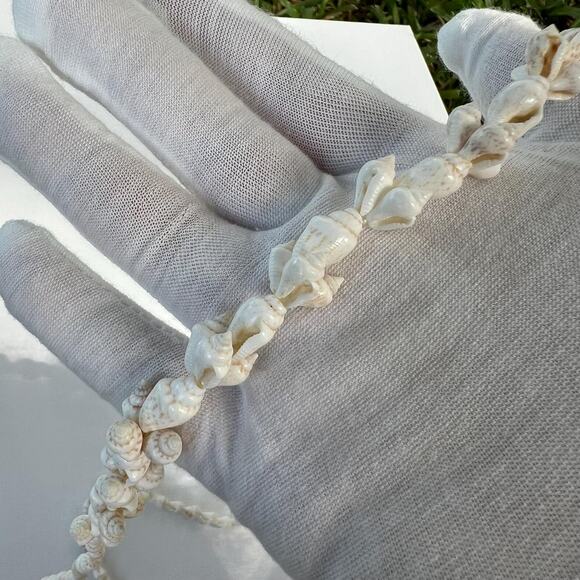 Hawaiian White Conch Sea Shells Necklace Ocean Boho 34” - Picture 6 of 10